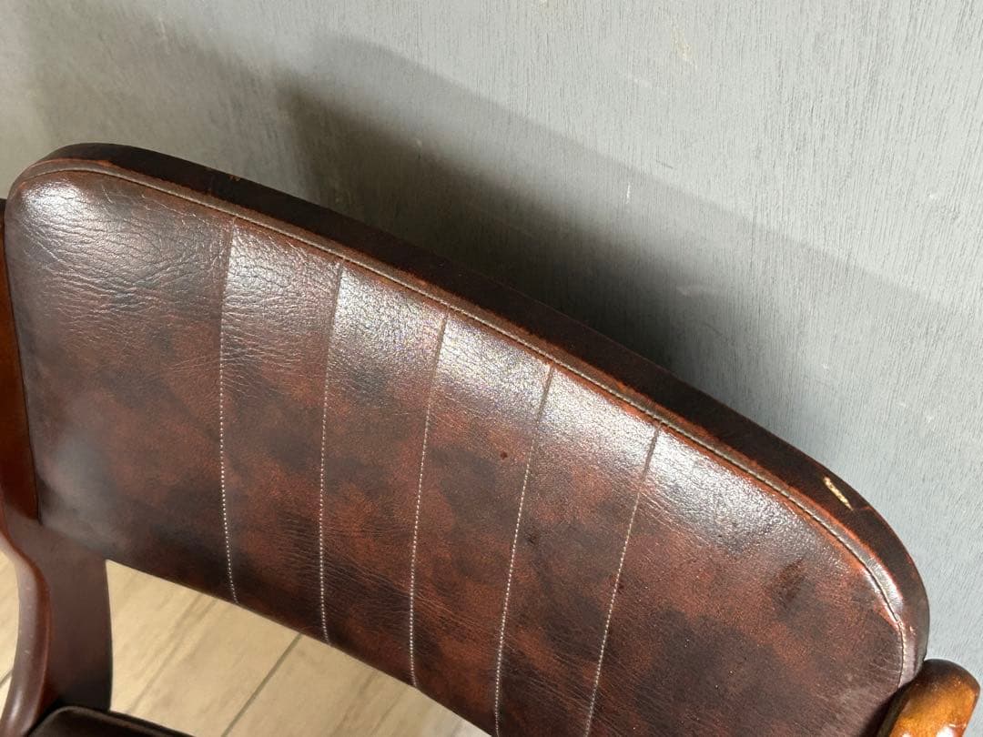 クラシック　アームチェア　ヴィンテージ　レザー　キャスター付　デスクチェア　IG