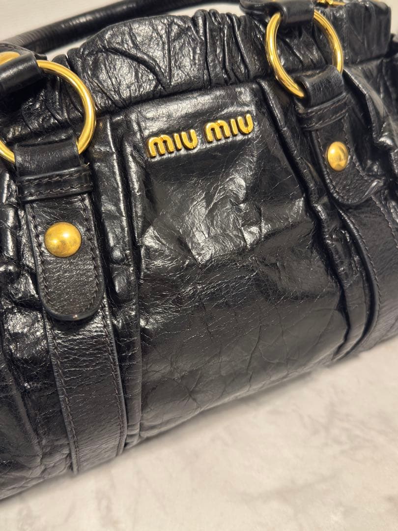 中古　MIU MIU（ミュウミュウ）　レザーハンドバッグ×