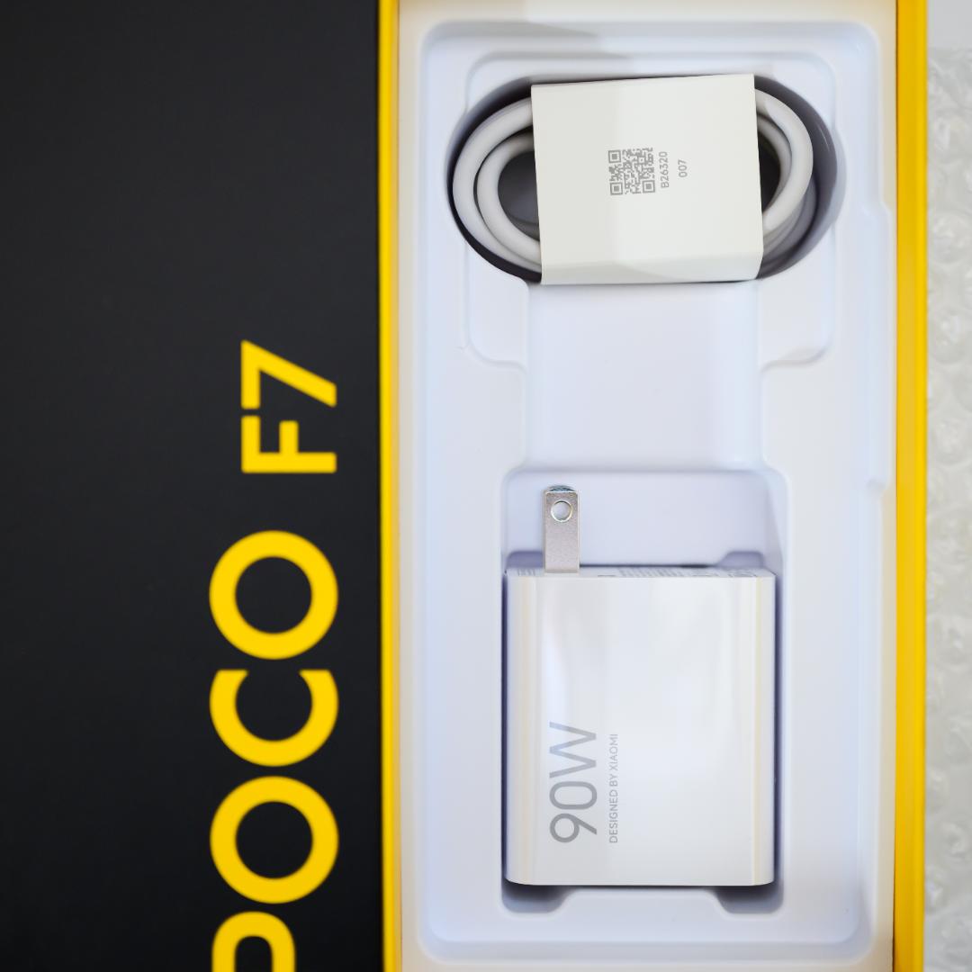 【ほぼ新品】Xiaomi poco F7 12GB/256GB 国内版