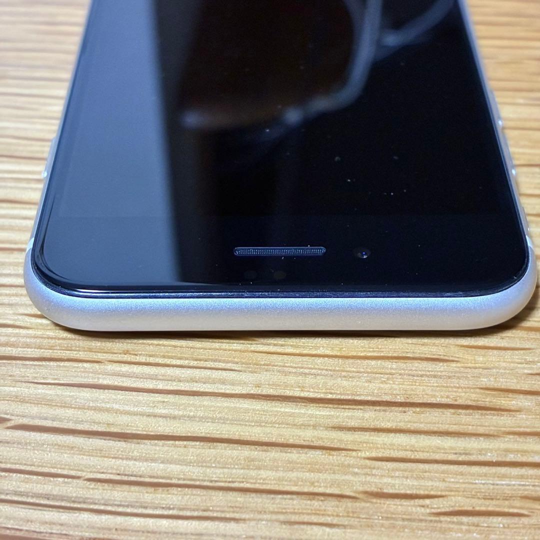 Ya17700 iPhone SE第3世代64GB SIMフリー　美品
