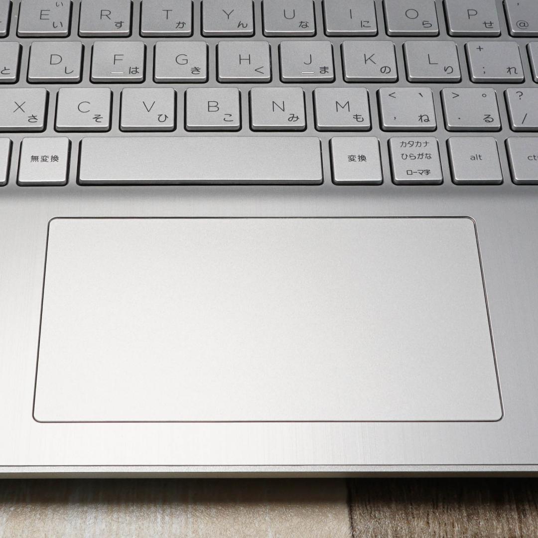 未使用に近い２０２３年製の軽量１５インチ✨超高速ＳＳＤ＆大容量メモリ✨ＩＰＳ液晶