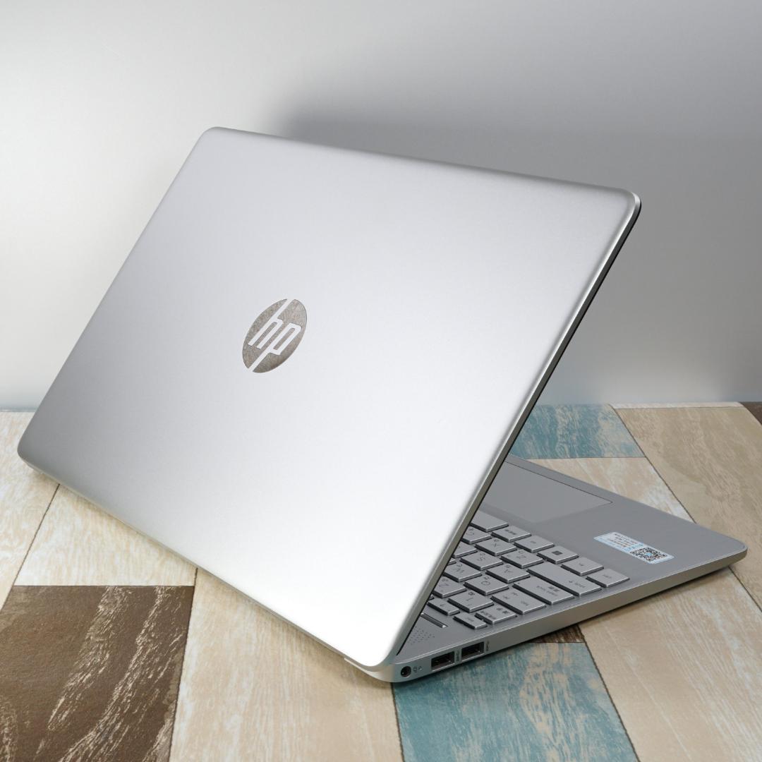 未使用に近い２０２３年製の軽量１５インチ✨超高速ＳＳＤ＆大容量メモリ✨ＩＰＳ液晶