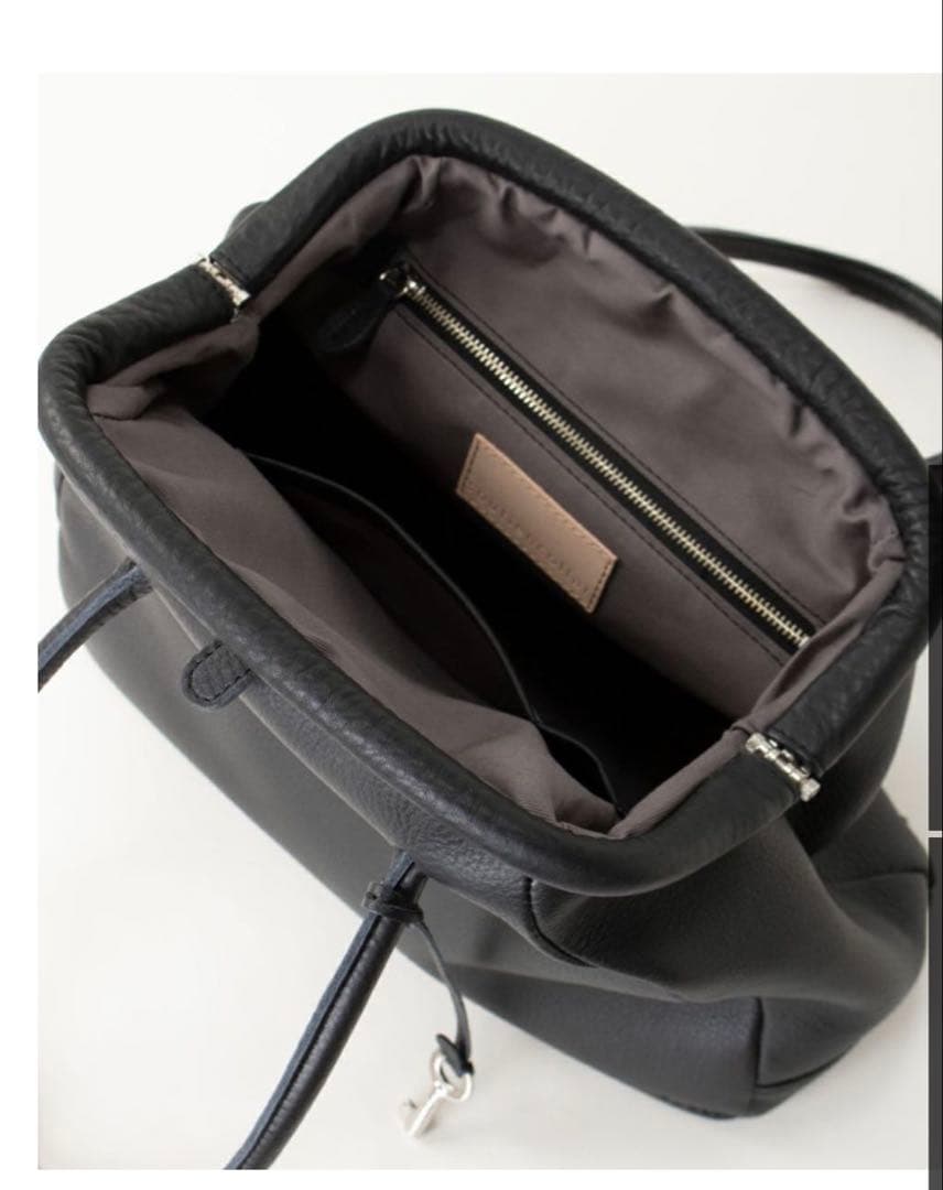 MADRIGAL マドリガル しっくりバッグ ブラック 美品