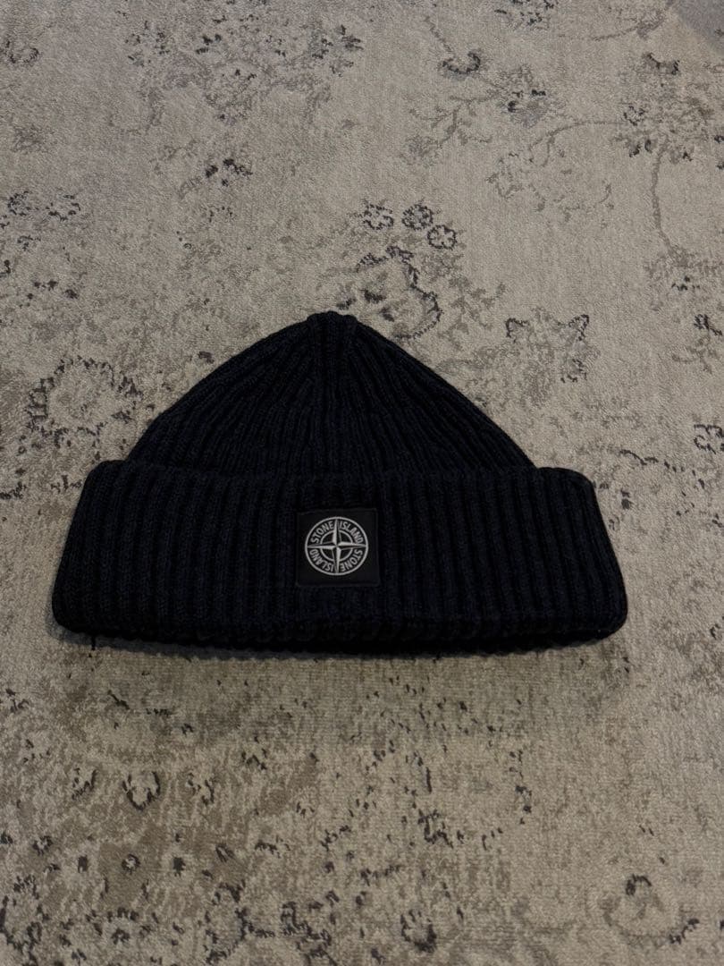 STONE  ブラック ニット帽　ビーニー