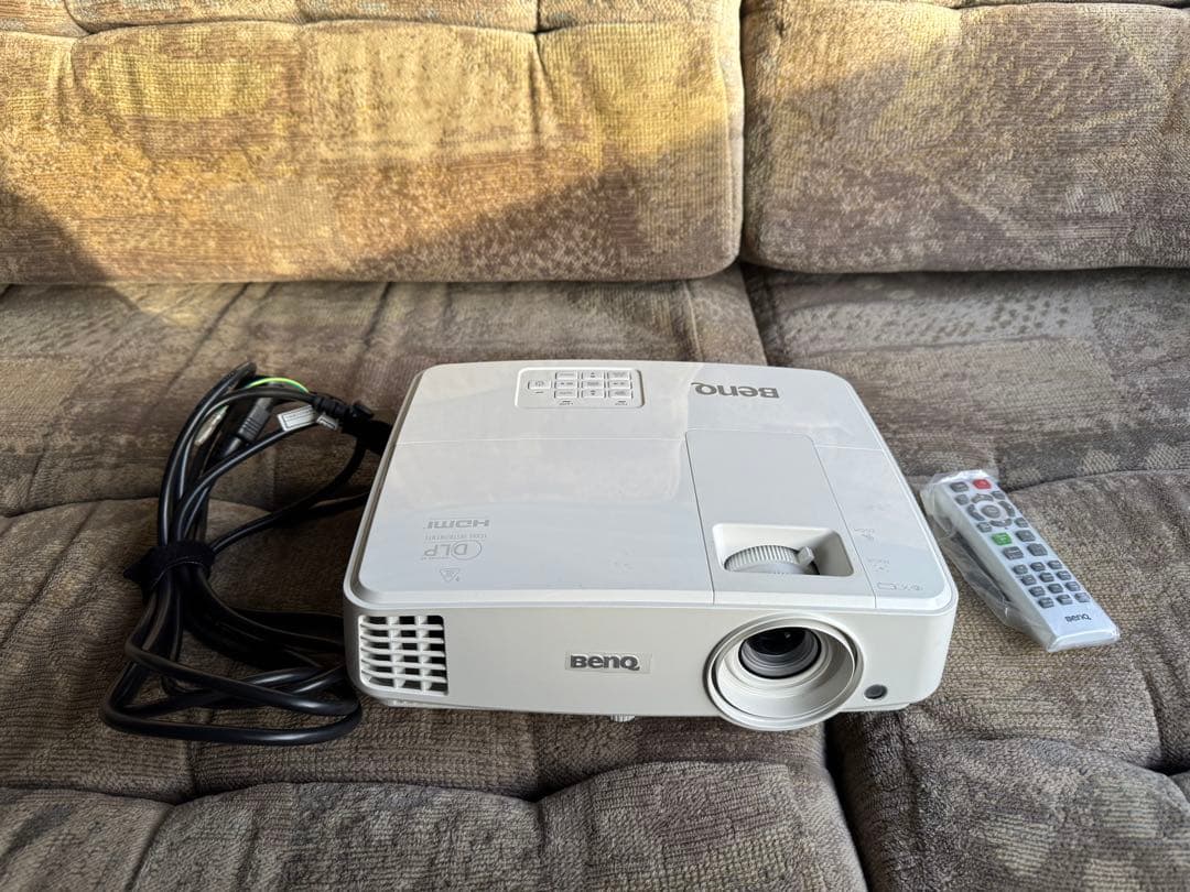 BenQ MH530 プロジェクター本体