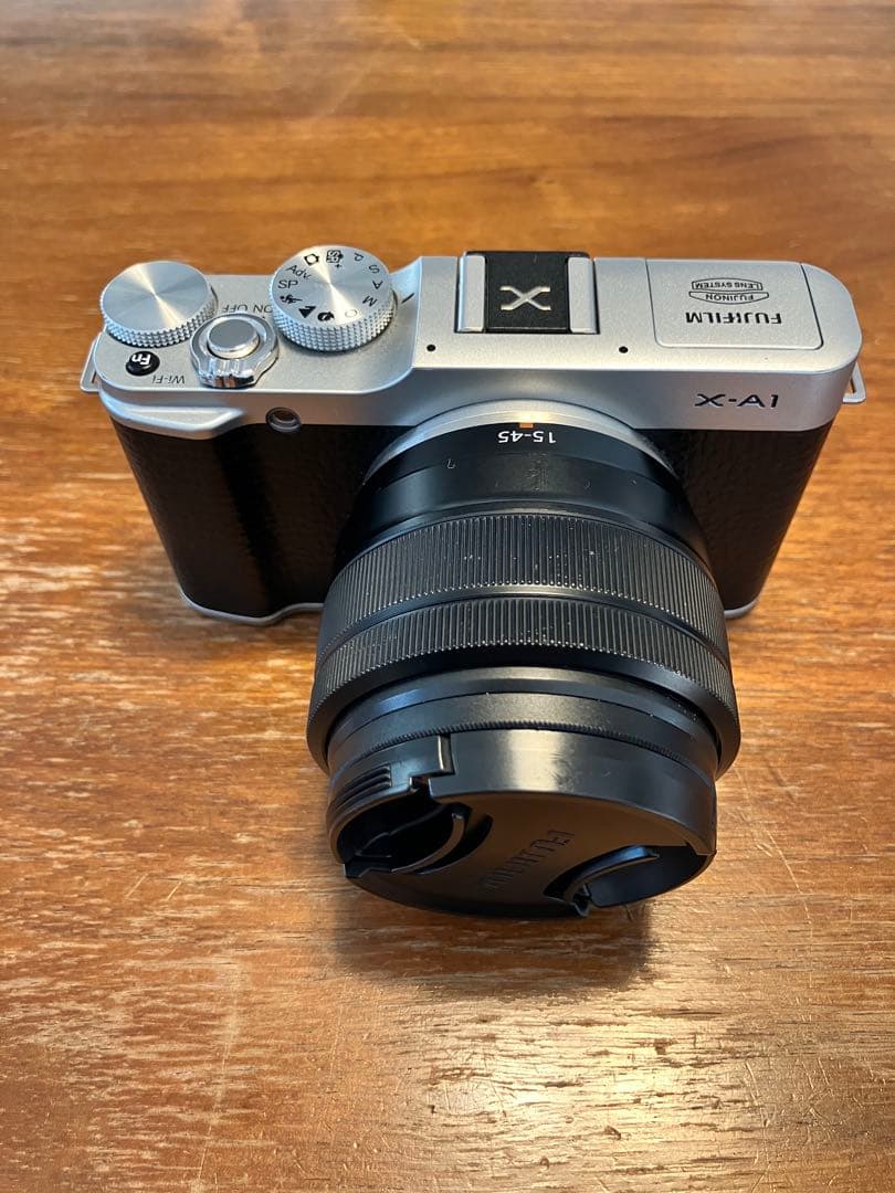 【SALE】稼働品 FUJIFILM X-A1 ズームレンズ 充電器付