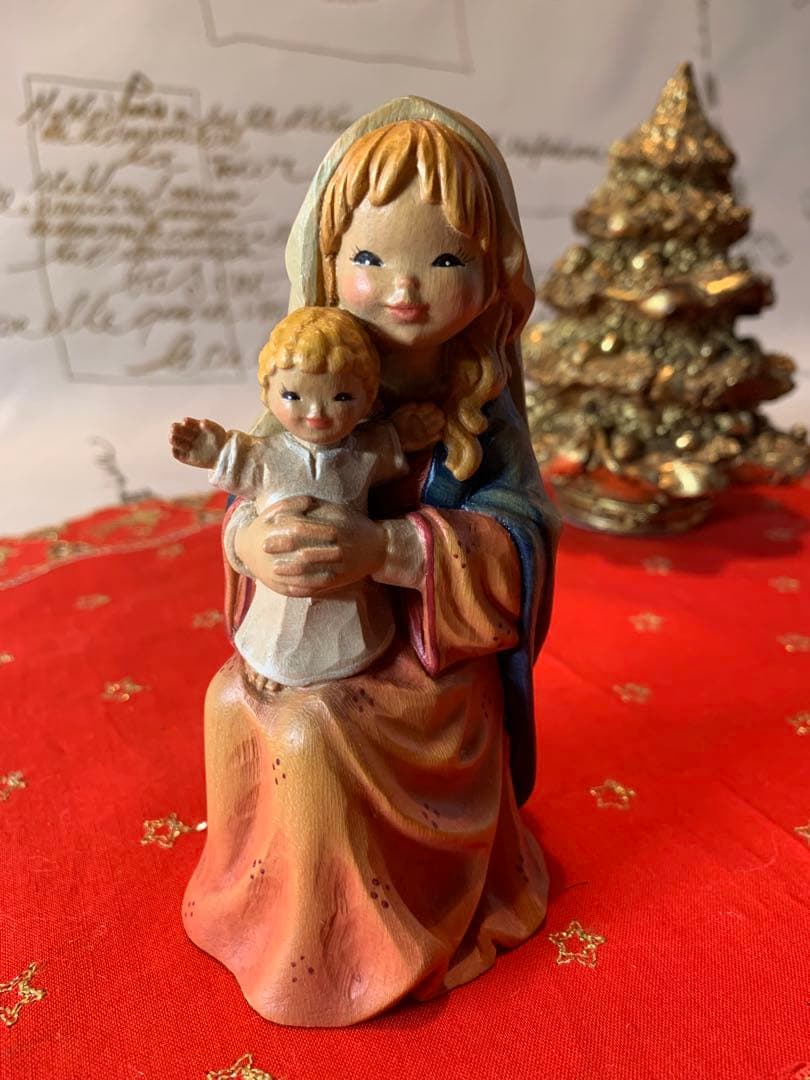 ANRIアンリ人形　レアな約12㎝のイエス様を抱いたマリア様！可愛いです！