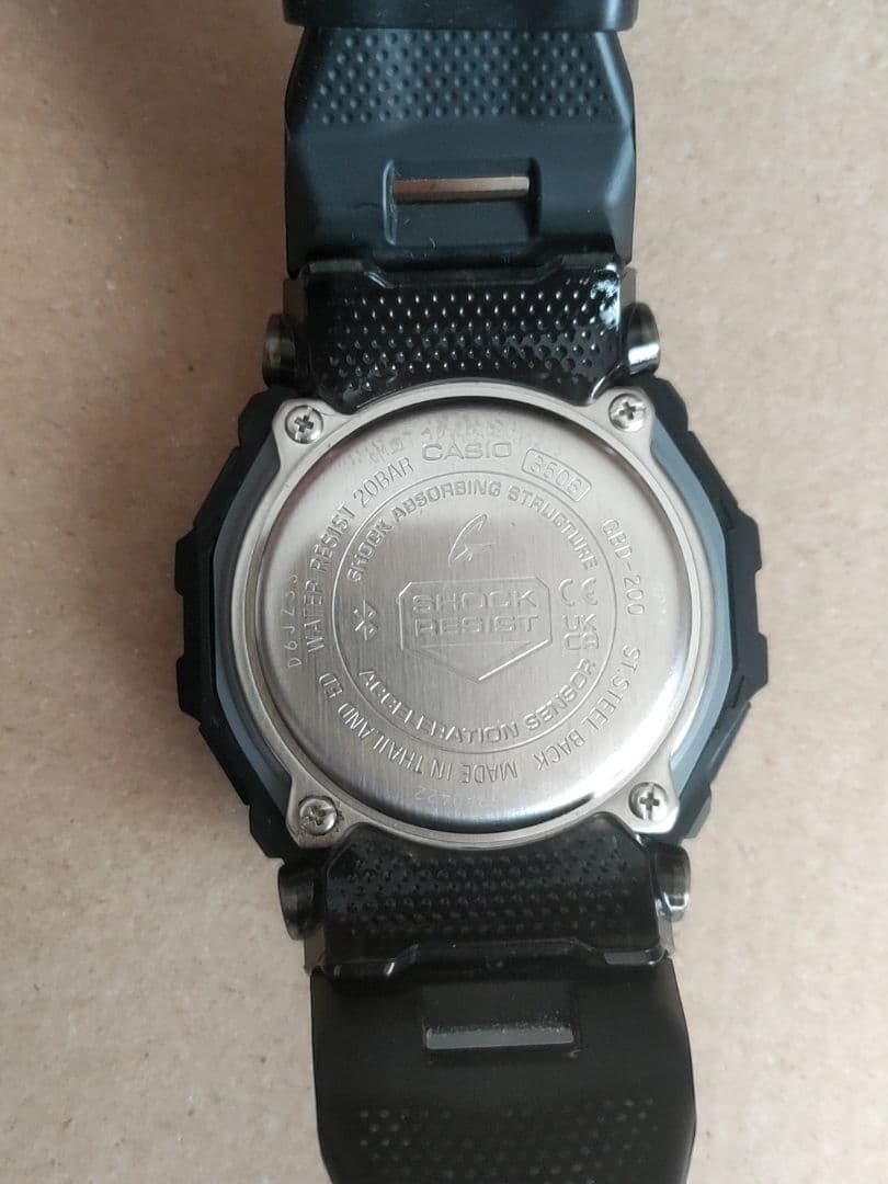 時計 CASIO g-shock GBD-200