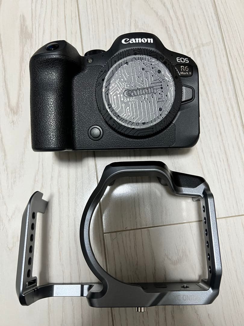 How様用【美品】Canon EOS R6 Mark II 本体　おまけ付き