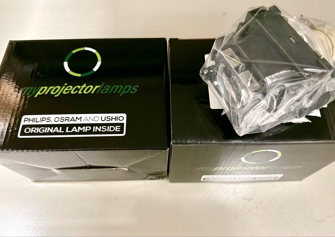 Panasonic プロジェクターランプユニット　ET-LAV100 2個セット