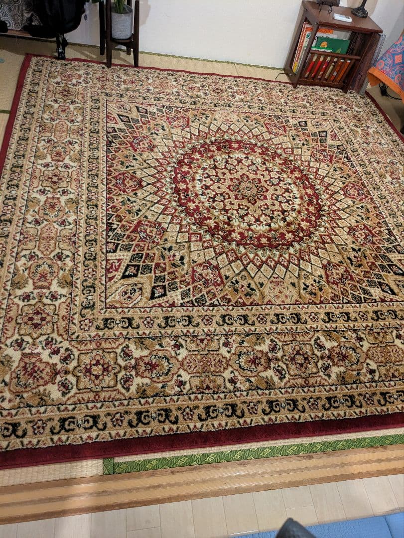 幾何学模様のラグ・カーペット　サヤンサヤン　240cm×240cm