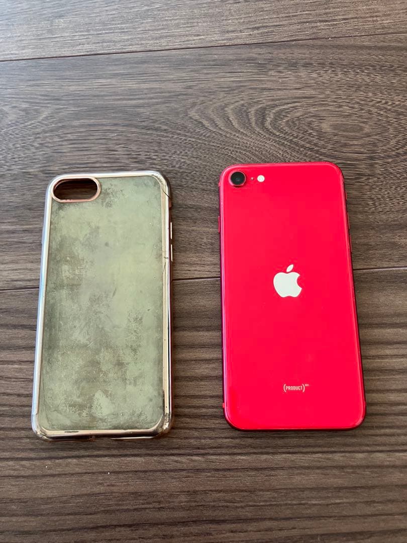 iPhone SE3 赤　本体は美品。バッテリー78%