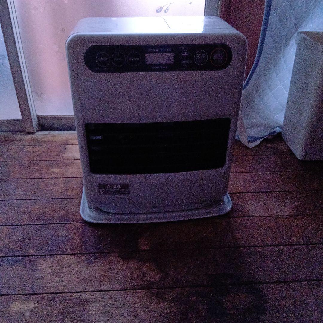 石油ファンヒーター ホワイト コンパクト