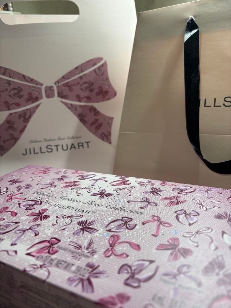 JILLSTUART 2025年クリスマスコフレ