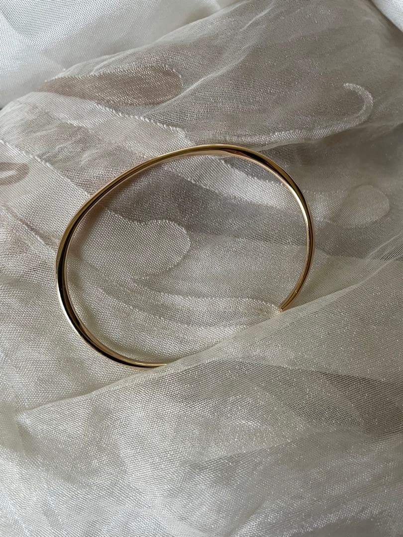 lilasの2.5パイプC型バングル K10