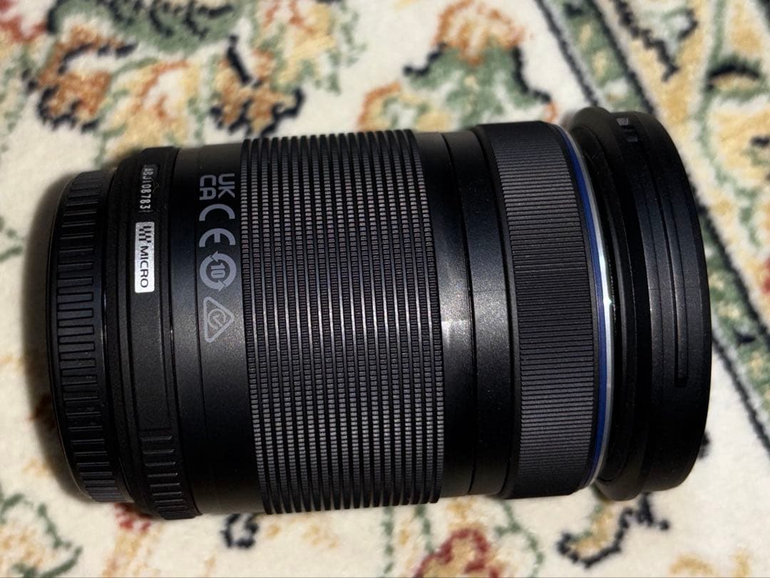 OLYMPUS E-M10 Mark IV ダブルレンズキット　カメラ　一眼