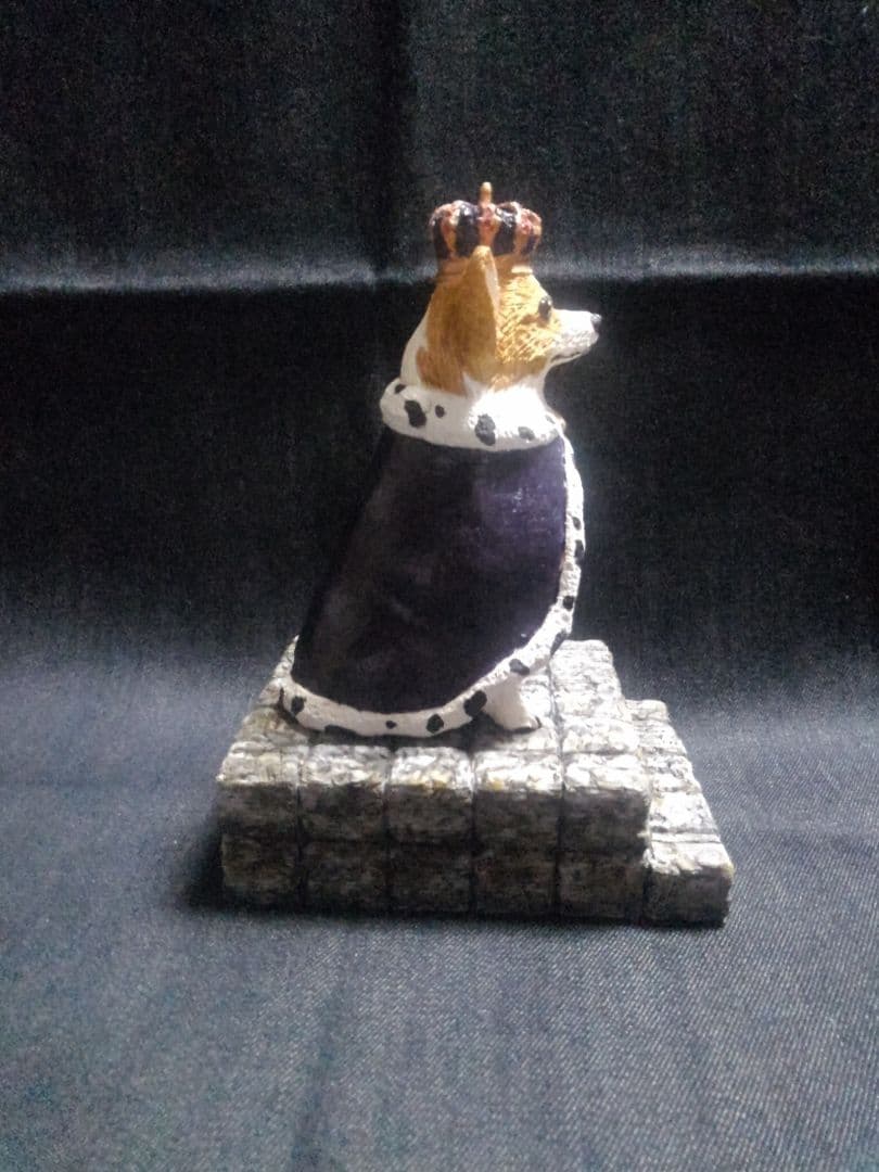 ロイヤルコーギーの壁掛け（制作中）