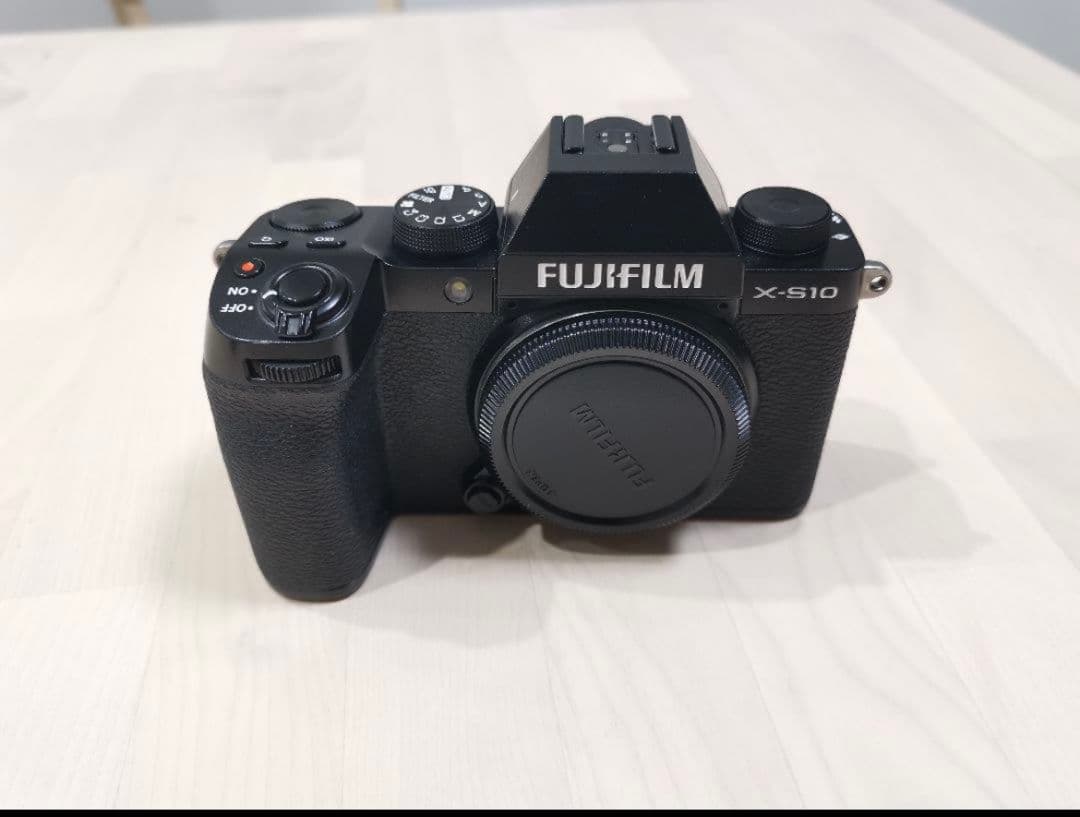FUJIFILM X-S10 ミラーレスカメラ