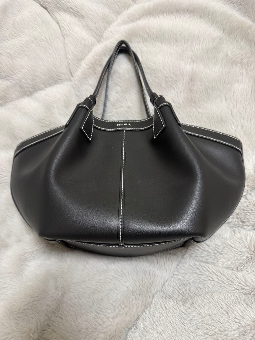 FOLNUA ブラック バッグ　ポーチ付き