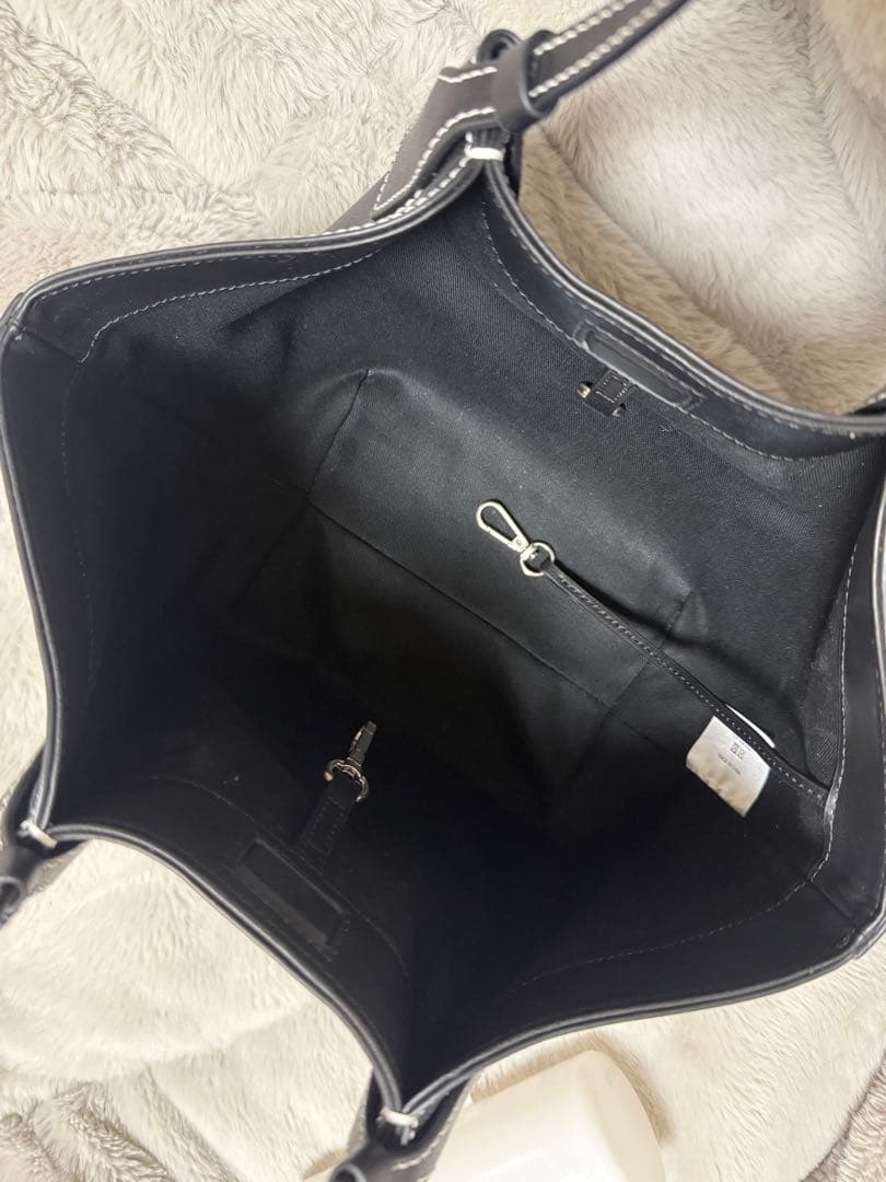 FOLNUA ブラック バッグ　ポーチ付き