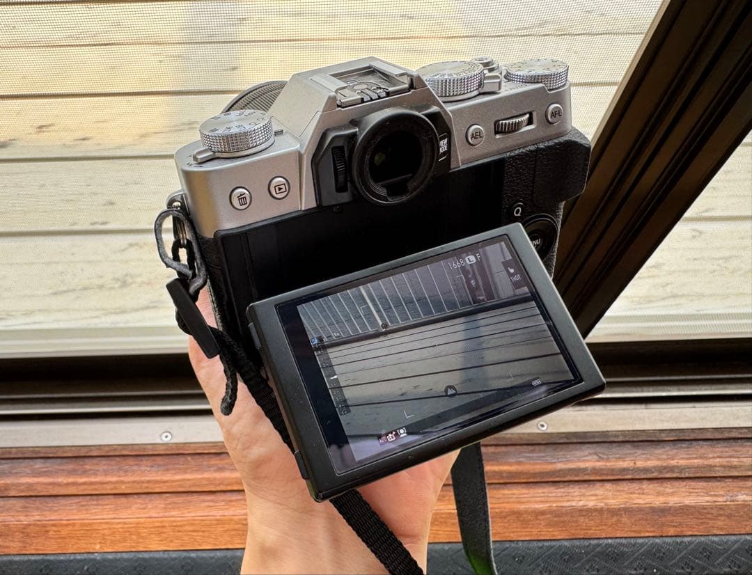 FUJIFILM X-T20 シルバー ミラーレス一眼