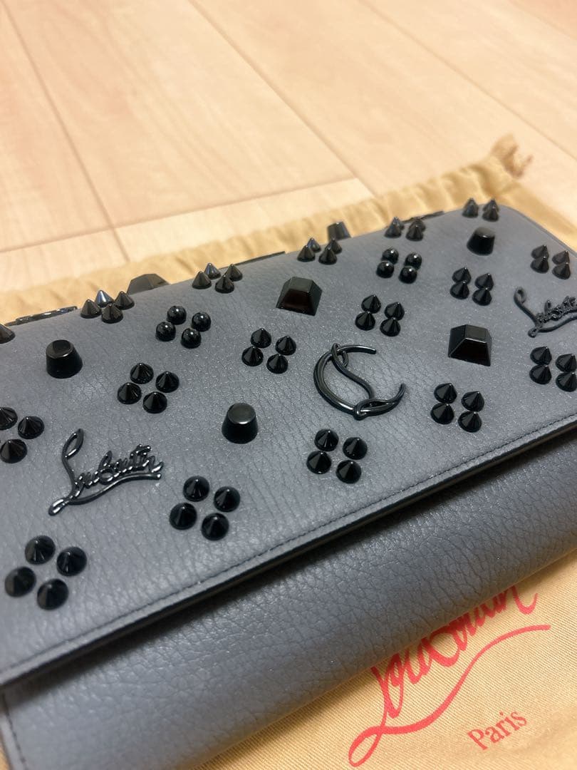 グレー レザー スタッズ クラッチバッグ