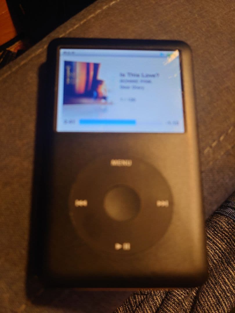 ポータブルプレーヤー Apple iPod Classic 80GB MB147J