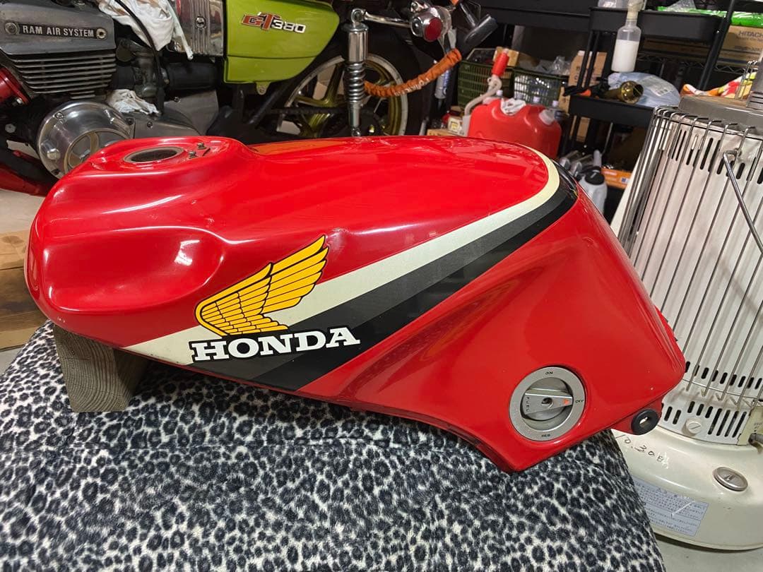 HONDA CBR400F 赤タンク