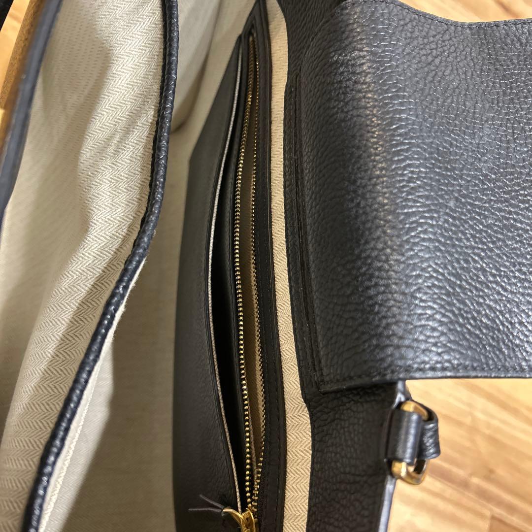 トリーバーチのブリテンコレクション 2way 黒 レザービジネスバッグ