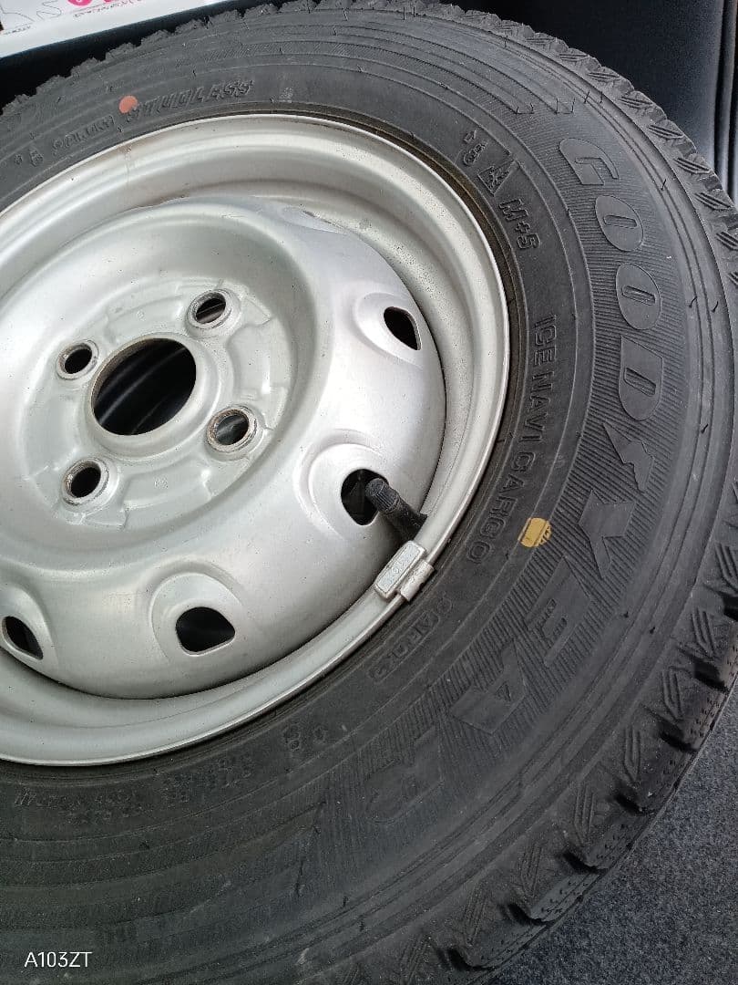 送料無料　匿名　冬仕様　※2本※　12インチ　 スタッドレスタイヤ