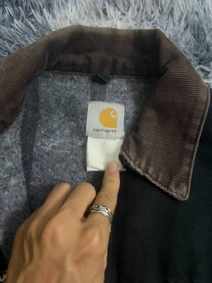 カーハートデトロイトジャケット J01 BLK