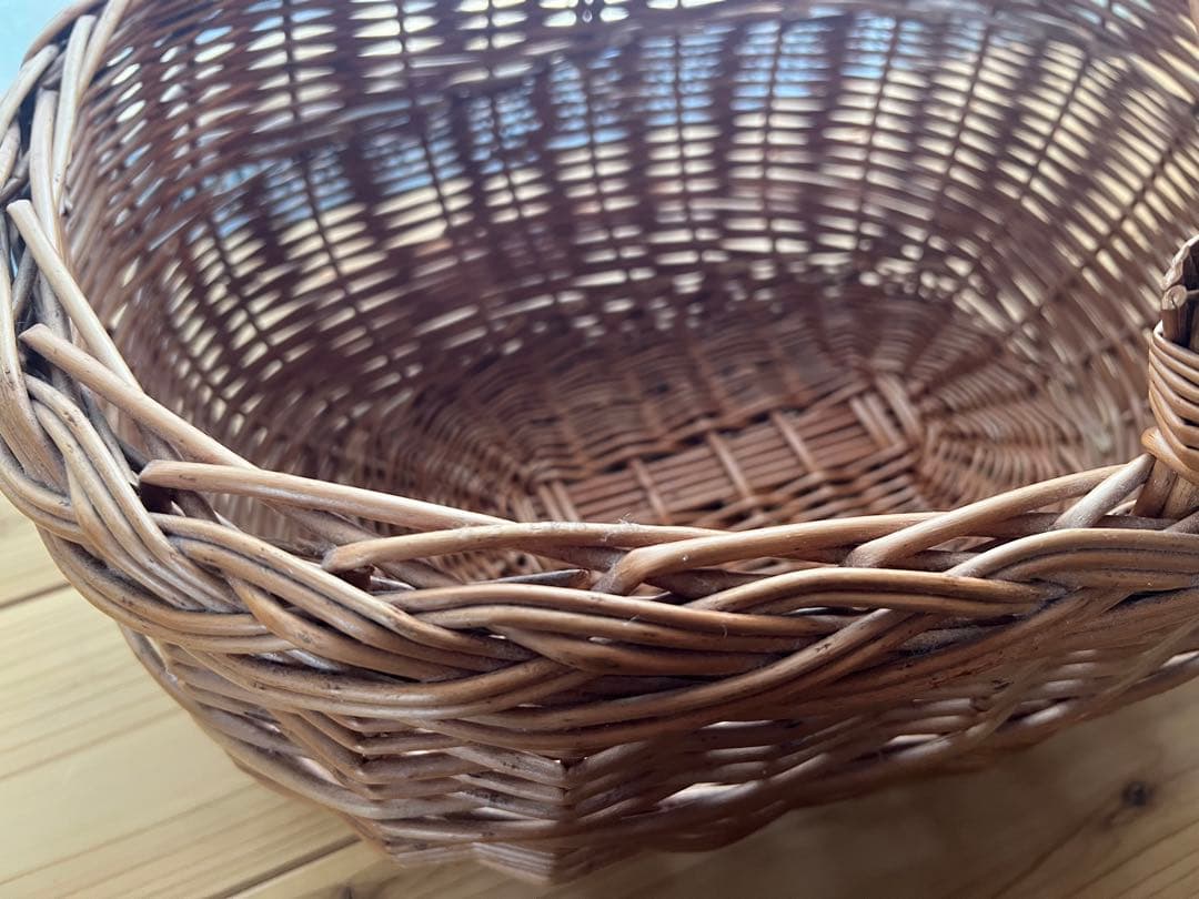 北欧製　籐製楕円形バスケット