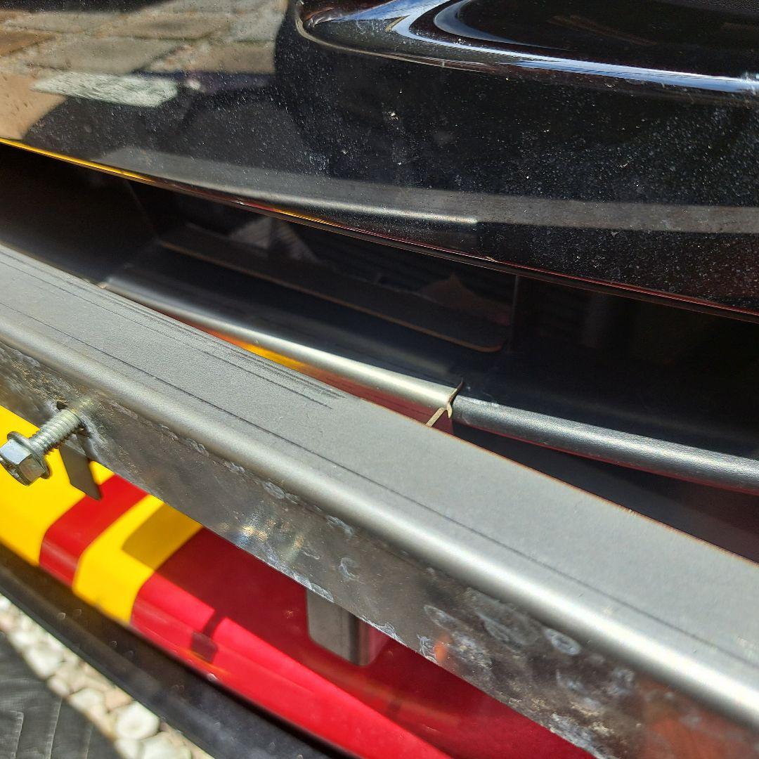 Xmas セールMAZDAND ロードスター左側ナンバープレートオフセットステー