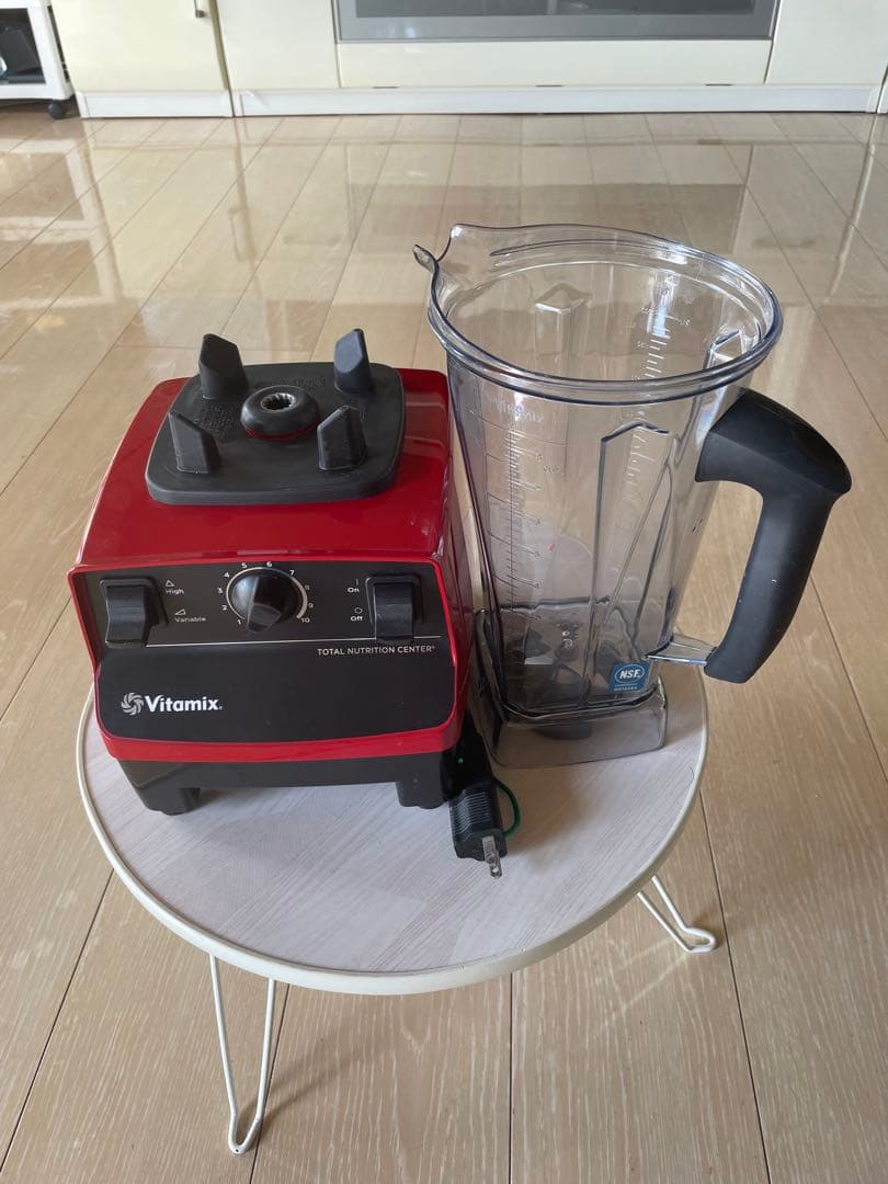Vitamix VM0111 赤 ジューサー・ミキサー