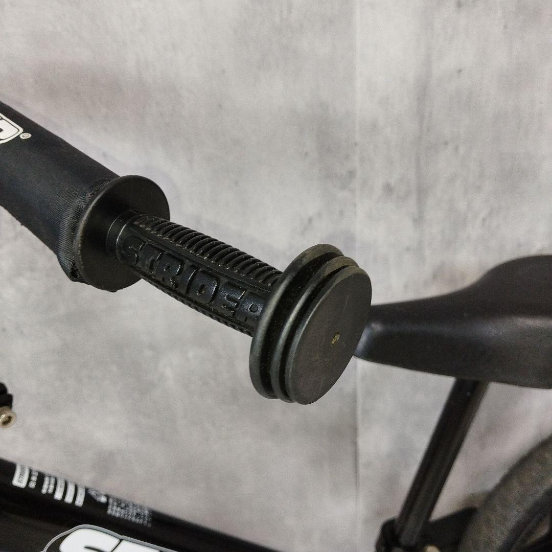 美品 STRIDER ストライダー スポーツモデル 12インチ ブラック 黒