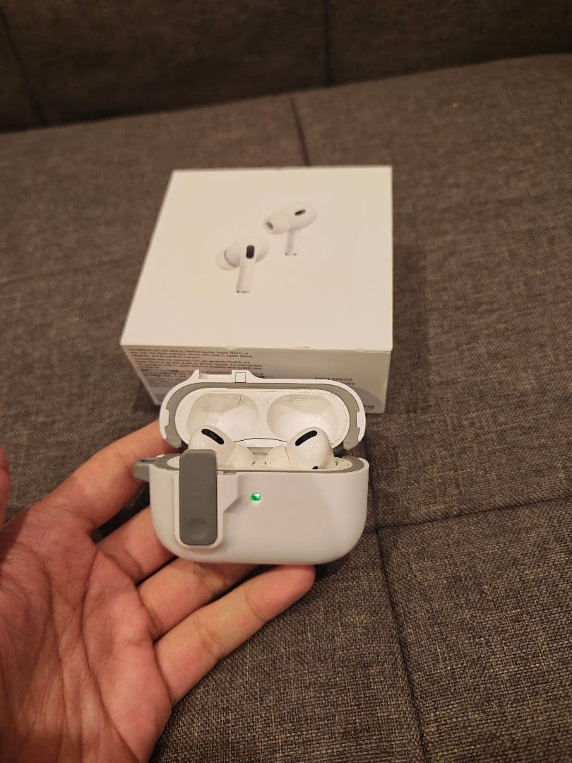 イヤホン Apple Airpods Pro with case