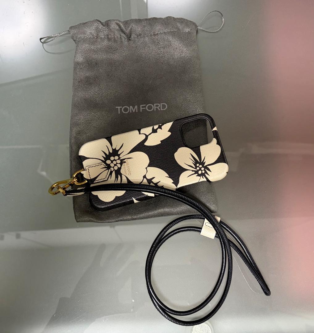 TOM FORD フローラルプリント レザーケース iPhone13ケース
