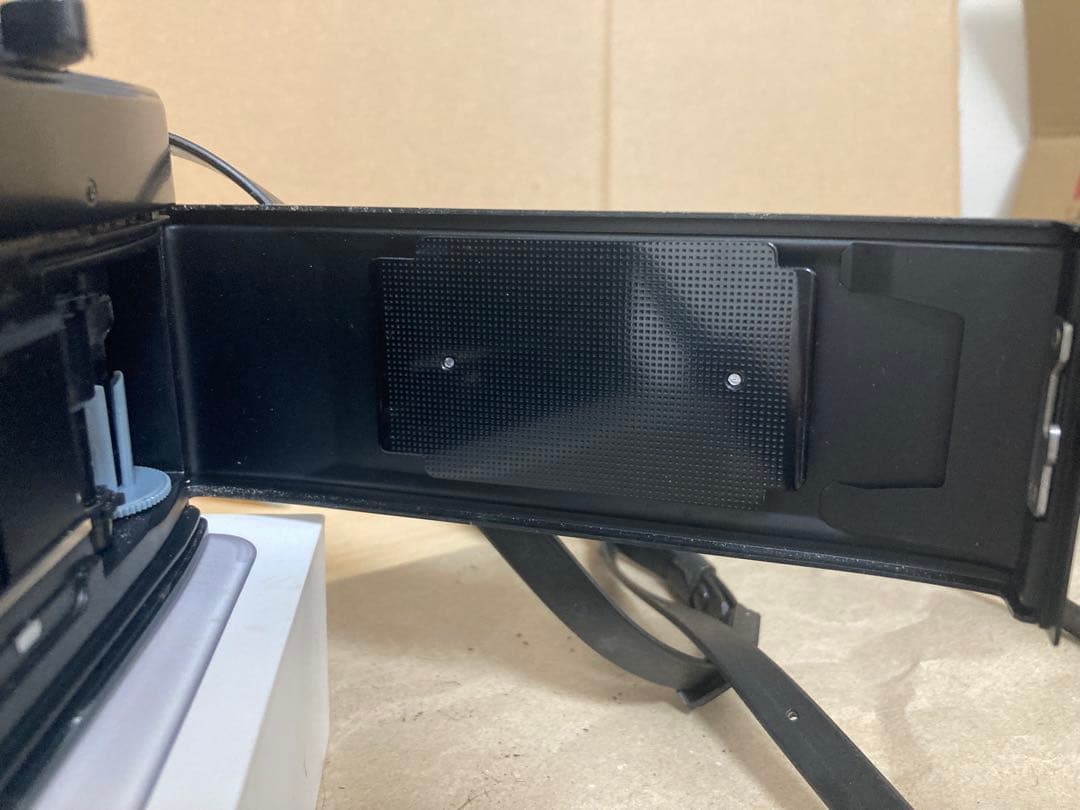 ジャンク品　カメラ3台と三脚(MINOLTAとYASHICAFLEXと？)