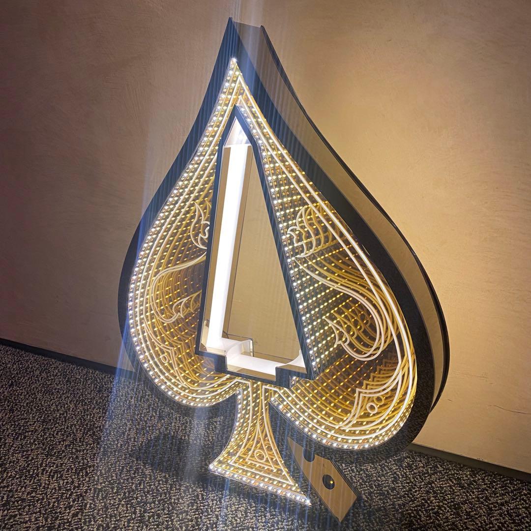 アルマンド マグナムボトル用(1.5L)ディスプレイ LED トランプタワー