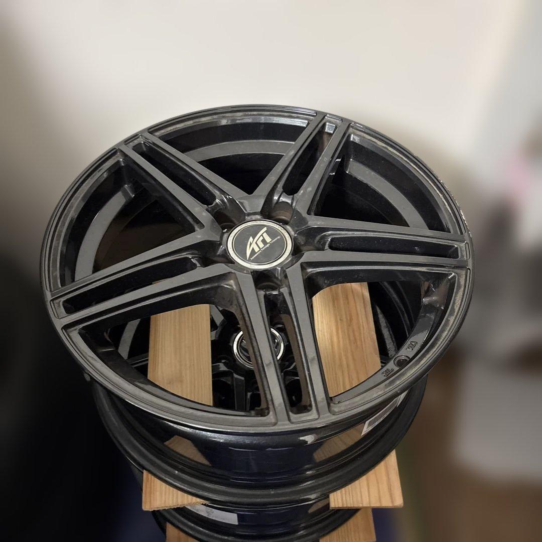 17インチアルミホイール　4本