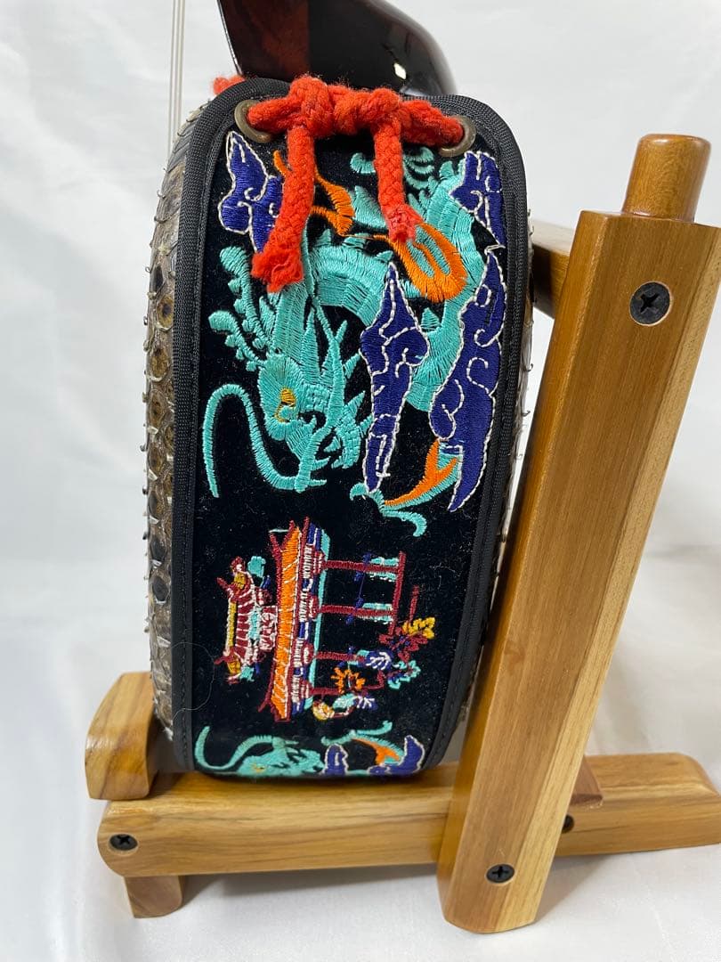 縞黒檀/カマゴン棹 強化張り・蛇皮三線