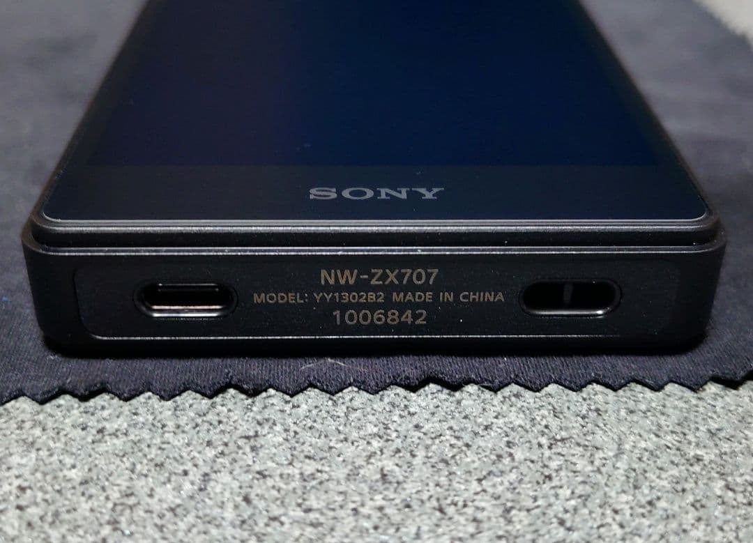 SONY WALKMAN NW-ZX707 純正ケース おまけ付き。