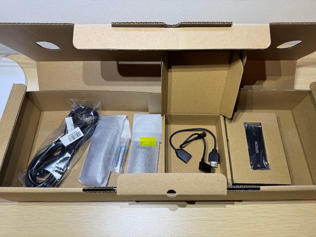 EPSON EH-LS500B プロジェクター本体