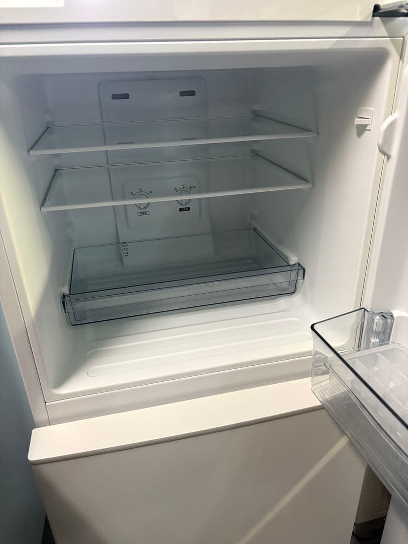 ツインバード　２ドア冷蔵庫　2022年モデル　146ℓ　HR-F915