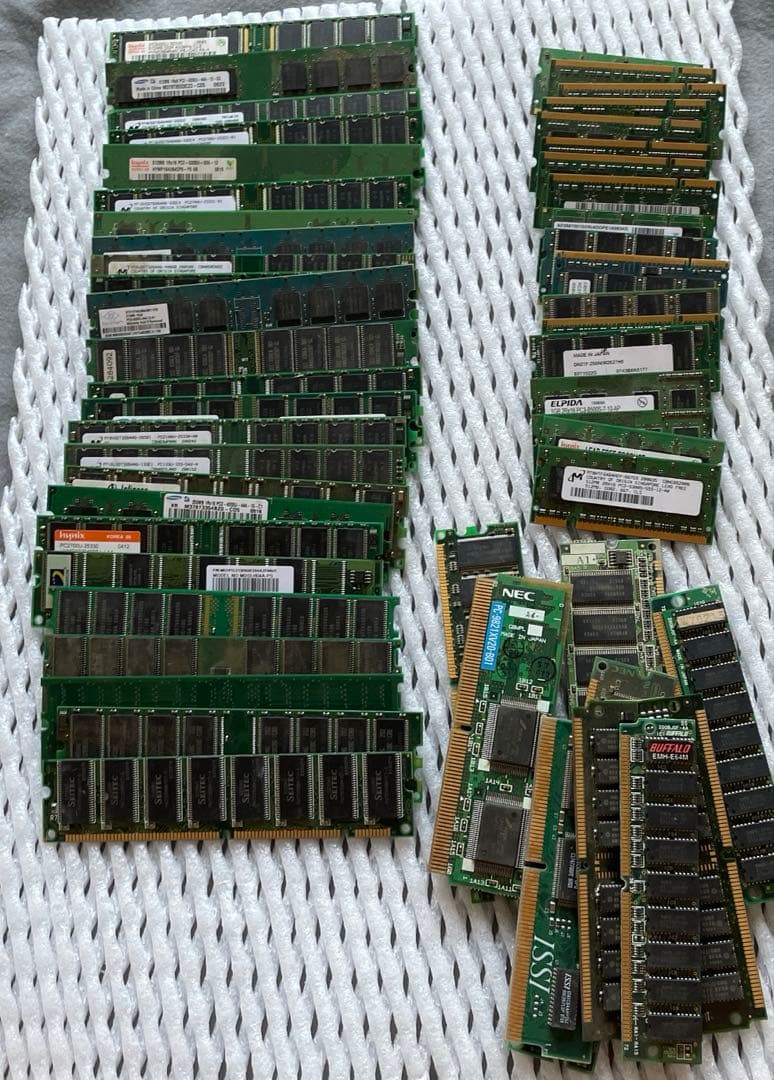 DDR2 メモリモジュール 55個くらい