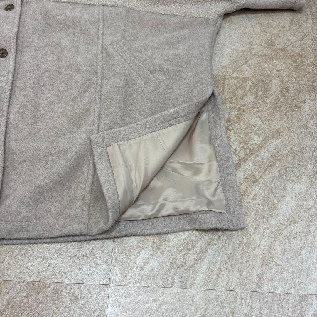 フード付きベージュボアコート