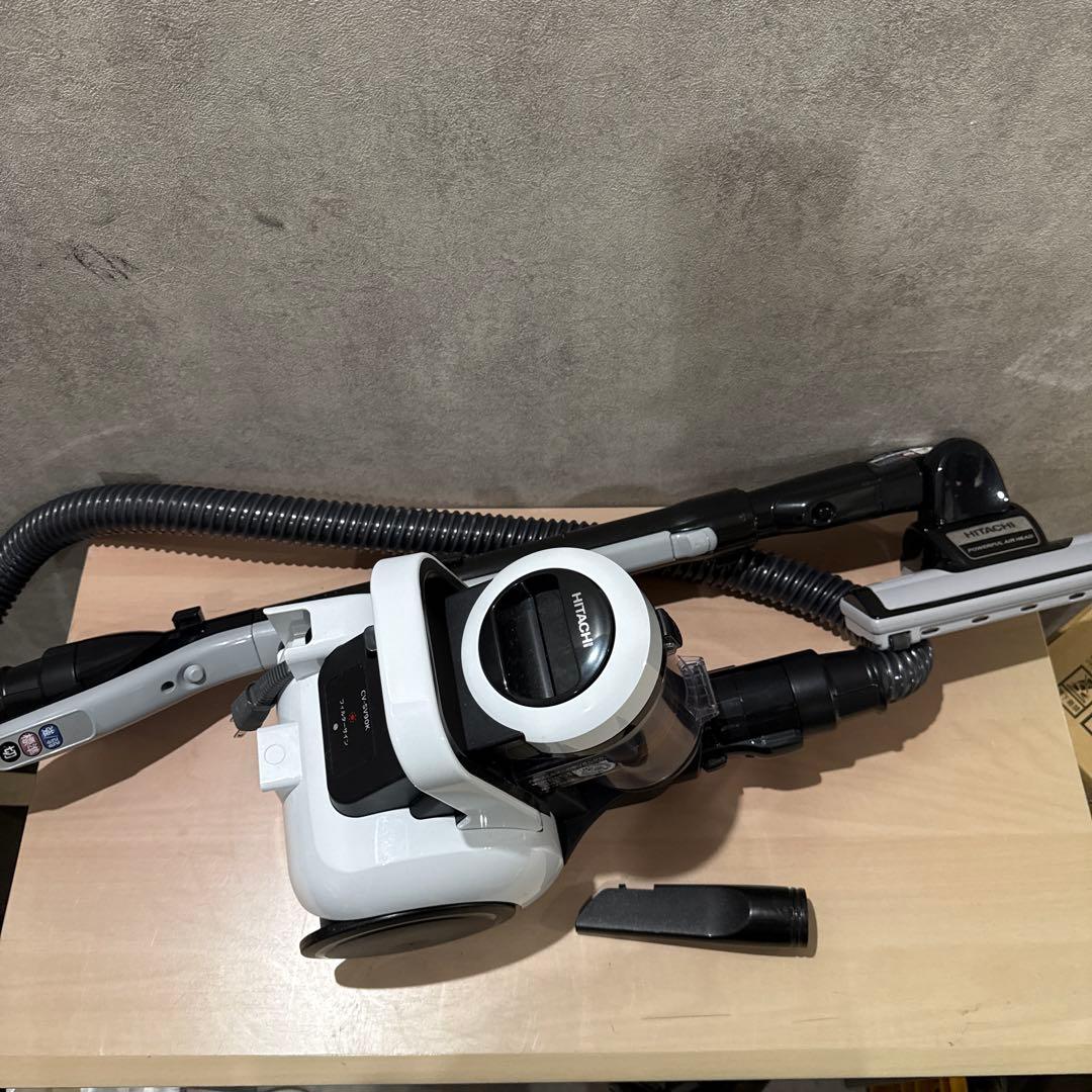 HITACHI サイクロン掃除機 キャニスター 中古 通電確認済み