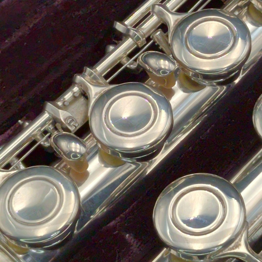 フルート　調整済　美品　ヤマハYFL211SⅡ（Eメカ.銀メッキ仕様）