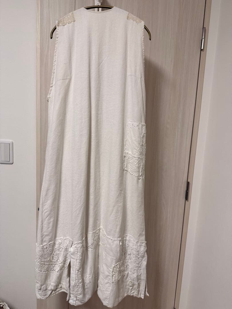 aratama ホワイト ロングベスト レース装飾 ポケット付き