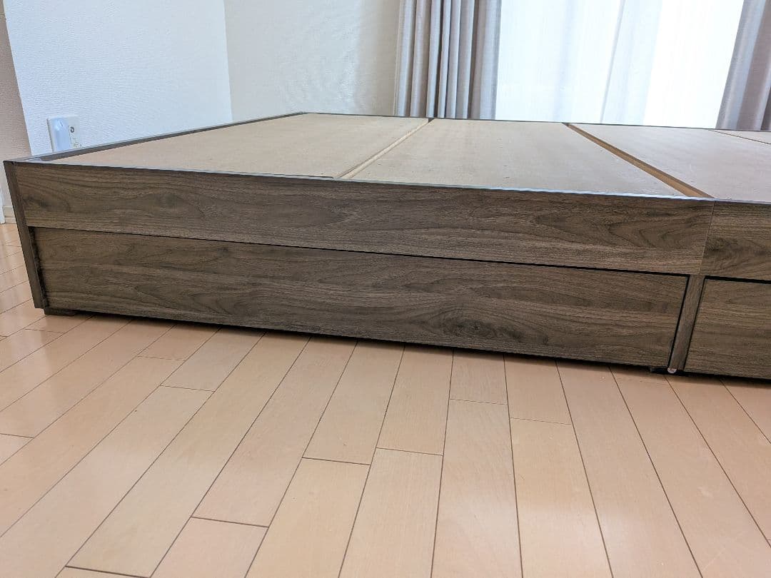 【引取専用】ライトグレー ダブルベッドフレーム 引き出し・コンセント付き